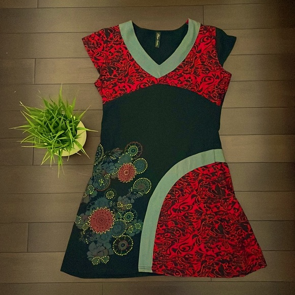 T-shirt Dress - Picture 1 of 1